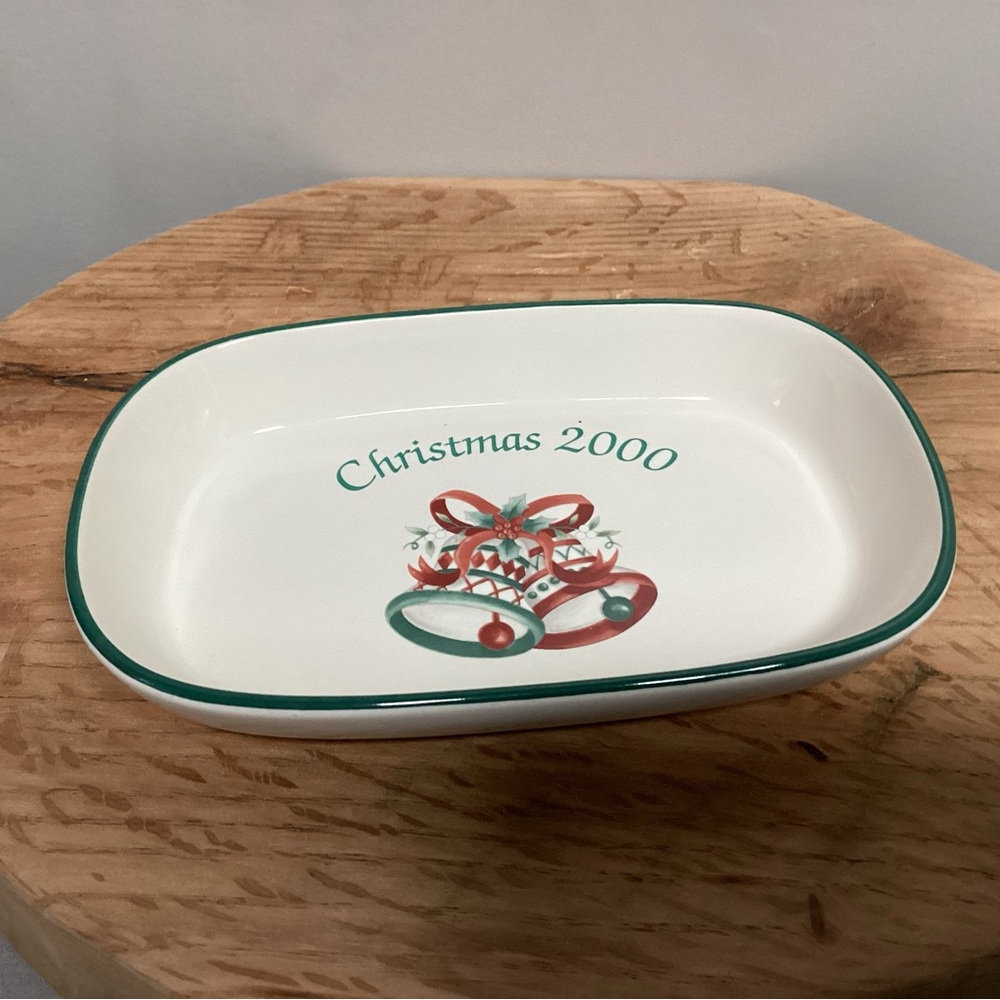 🟢 Vintage Christmas 2000 - Ceramic Crafted Dish / Tray Decor by Pfaltzgraff USA